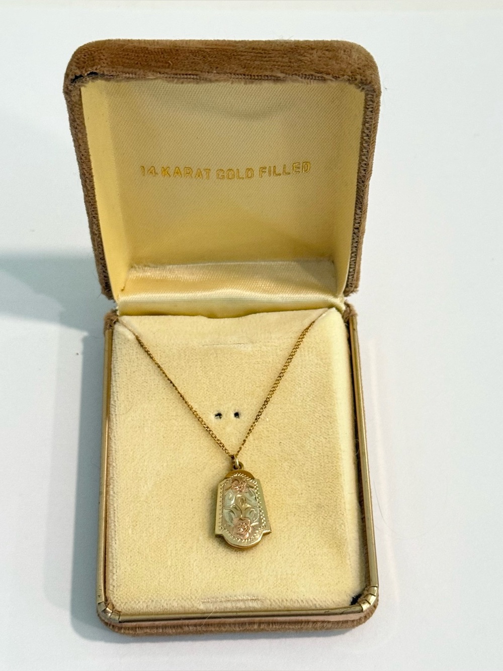 Vintage Gold Filled Etched Floral Flower Locket Necklace - Picture 3 of 13